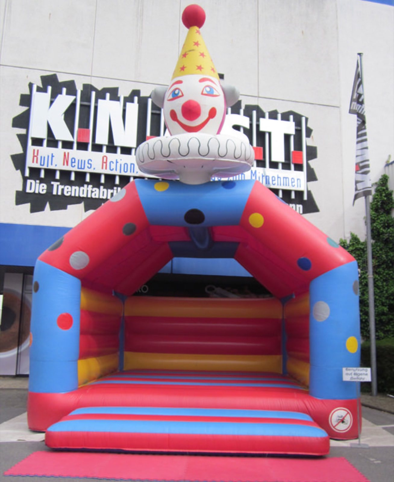 Hüpfburg Clown – Ansicht 4