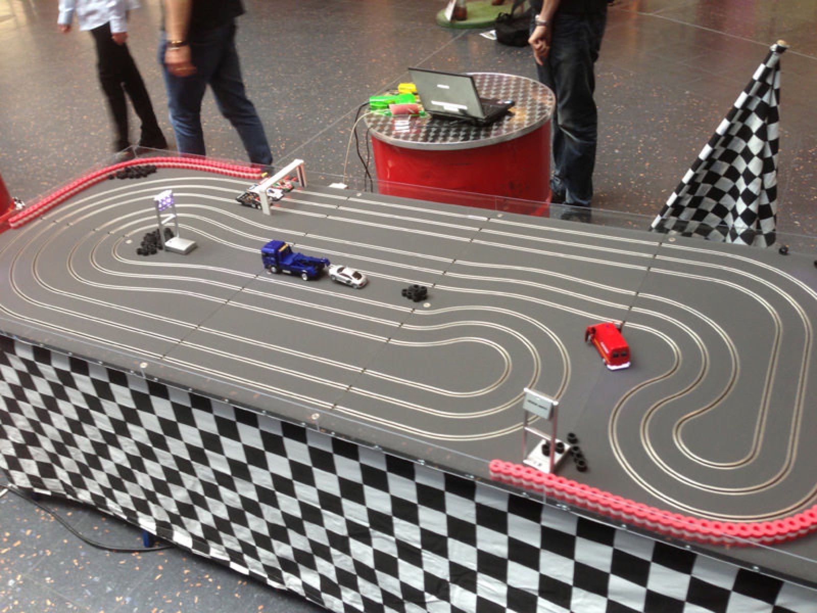 Slotcarbahn Mini – Ansicht 5