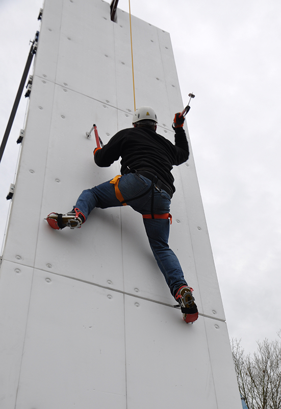 Eiskletterwand / Ice Climbing – Ansicht 6