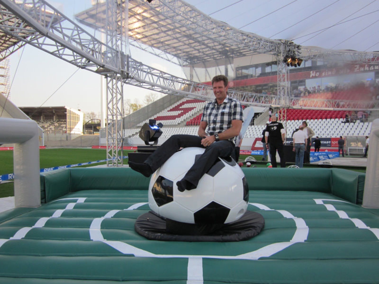 Fußball Rodeo – Ansicht 2