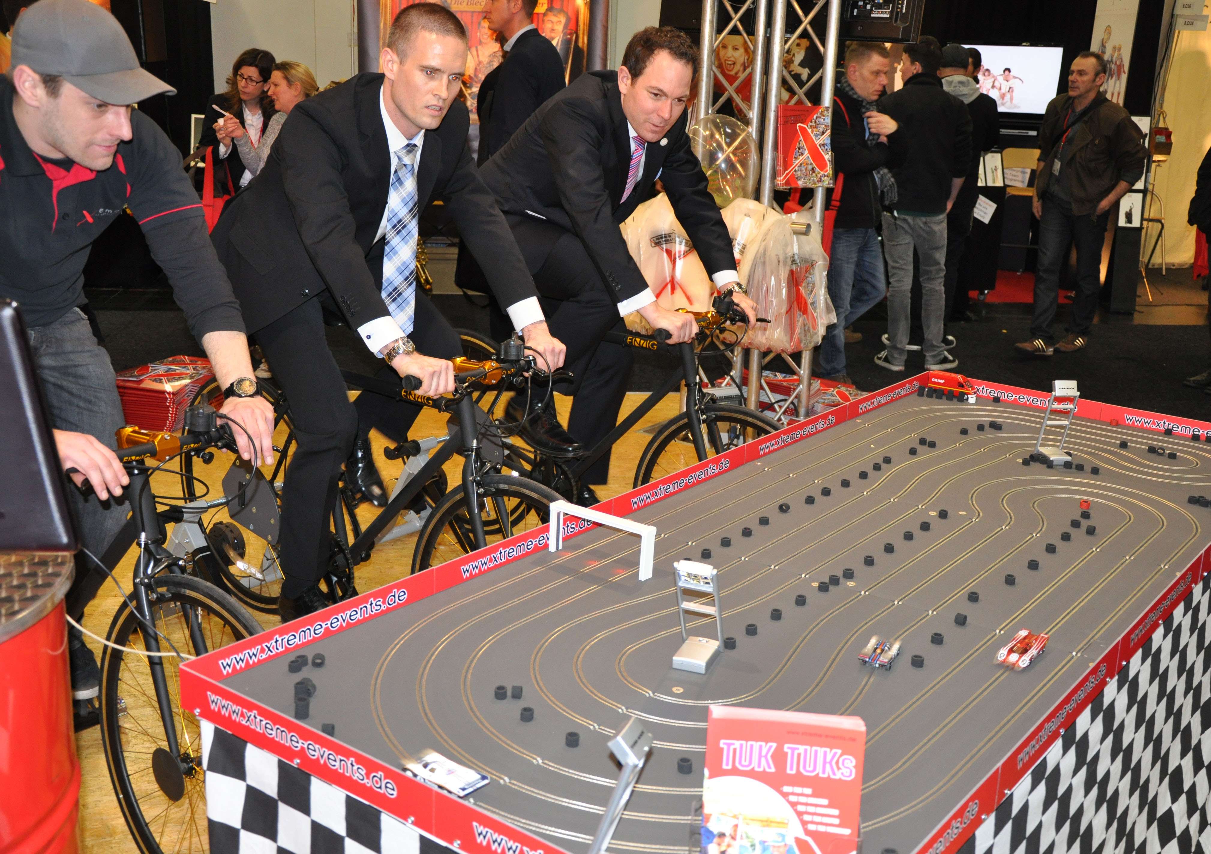 Messe & Roadshow