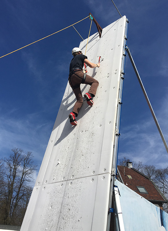 Eiskletterwand / Ice Climbing – Ansicht 11