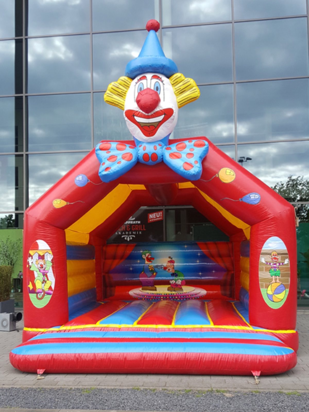 Hüpfburg Clown – Ansicht 5