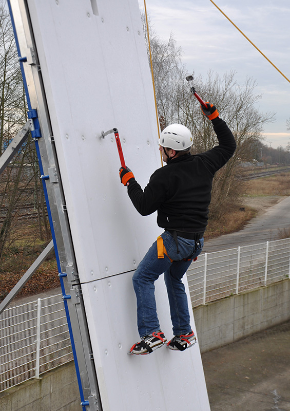 Eiskletterwand / Ice Climbing – Ansicht 10