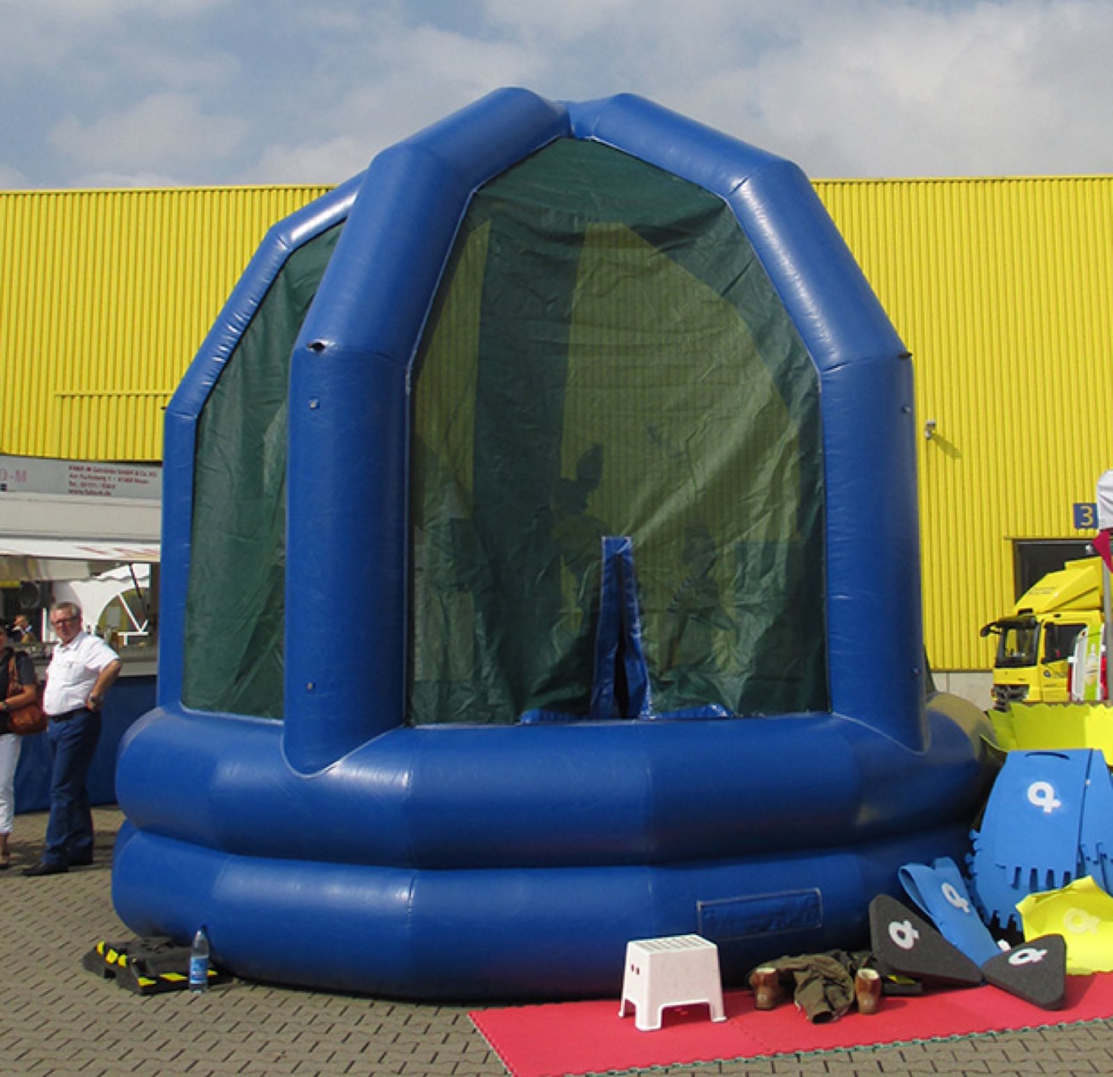 Trampolin Dome