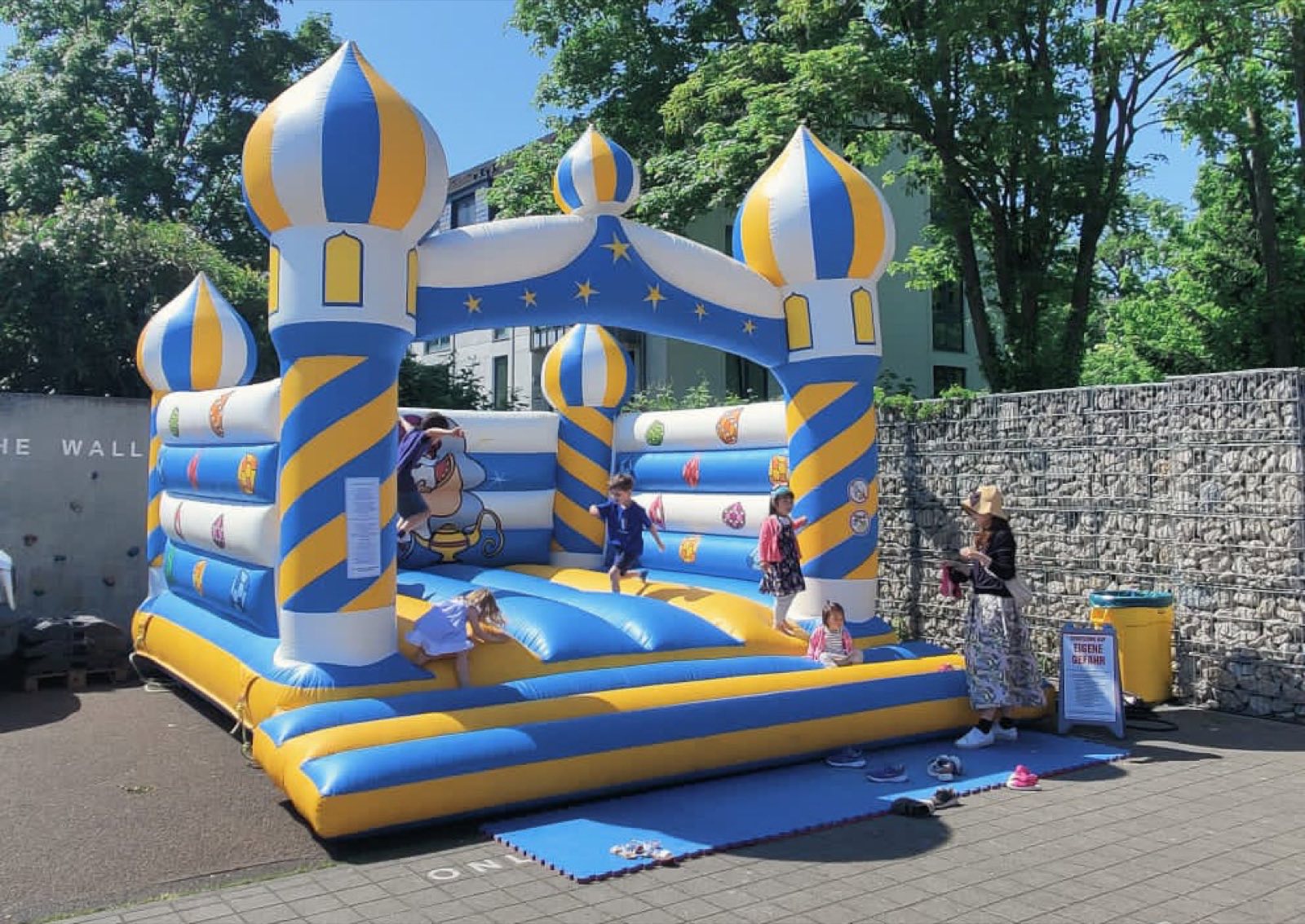 Hüpfburg Aladin – Ansicht 2
