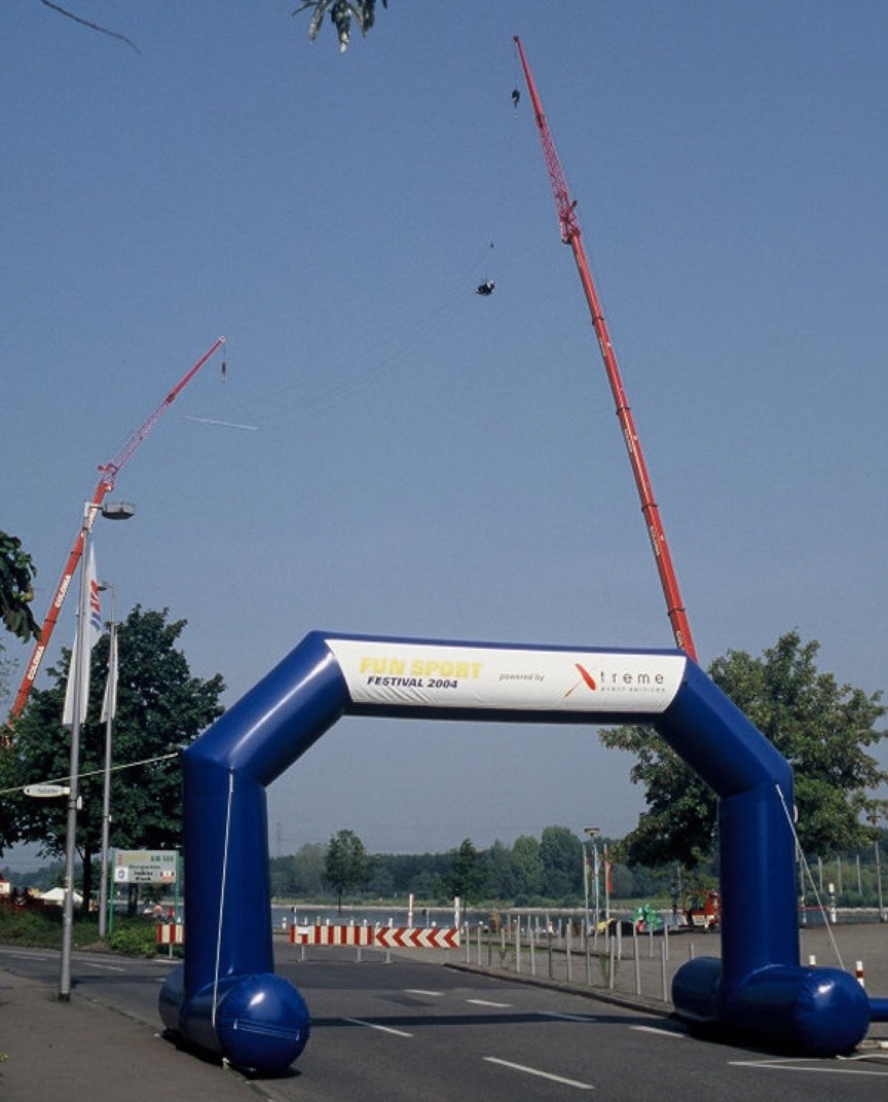 Torbogen gross (blau) – Ansicht 3