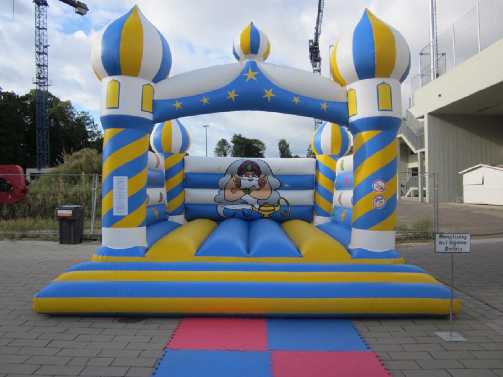 Hüpfburg Aladin