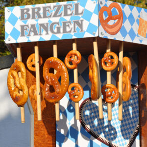 Stockfangspiel mit Brezel mieten