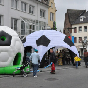 Hüpfburg mieten für Fussball Events