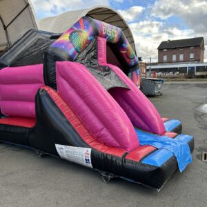 Aufblasbare Disco-Hüpfburg mit integriertem Rutschbereich Aufblasbare Disco-Hüpfburg mit integriertem Rutschbereich