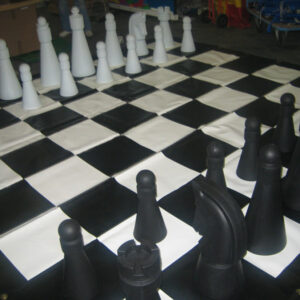 Riesen Schachbrett mit Schachfiguren mieten