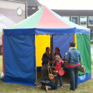 Buntes Mini-Zelt mieten