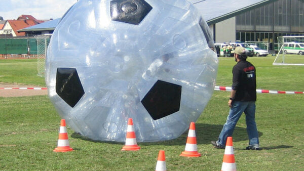 Zorb Ball mieten » Zorbing als Eventattraktion » Xtreme Events