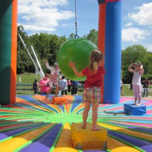 swing-m-off-inflatable-mieten